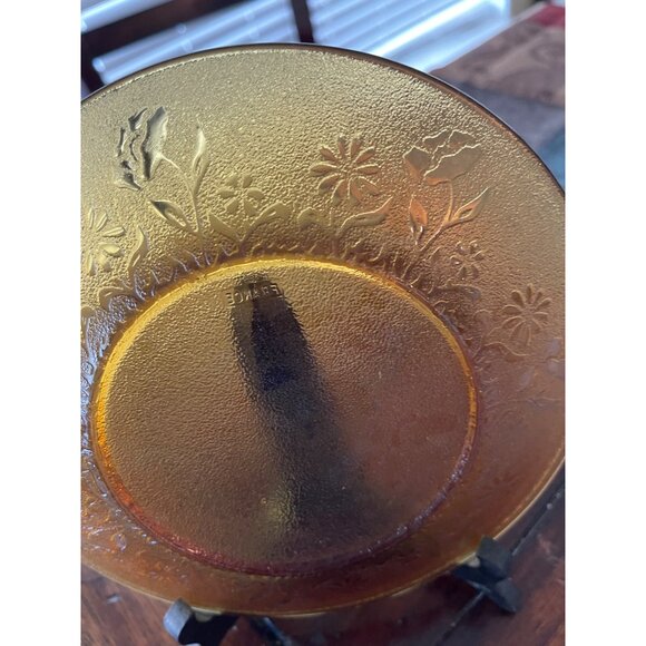 Vereco Textured Amber France 7 1/2 inch Dessert Plate Floral - Picture 4 of 5